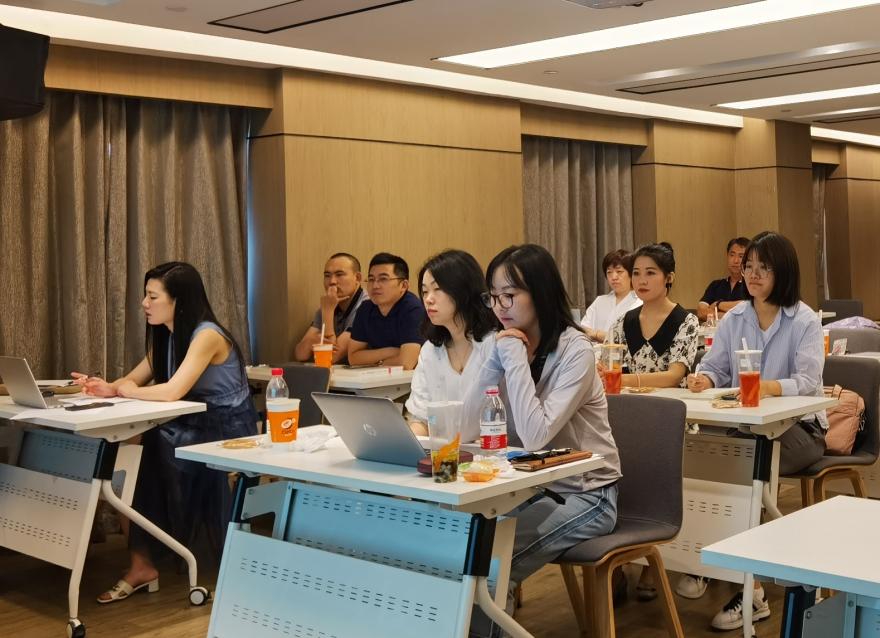  华广生技Q3 商务策略会议在青岛成功召开